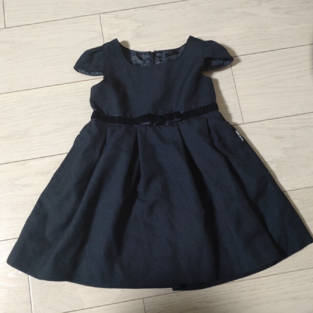 COMME CA ISM(コムサイズム)のコムサ　黒　ワンピース　90cm キッズ/ベビー/マタニティのキッズ服女の子用(90cm~)(ワンピース)の商品写真