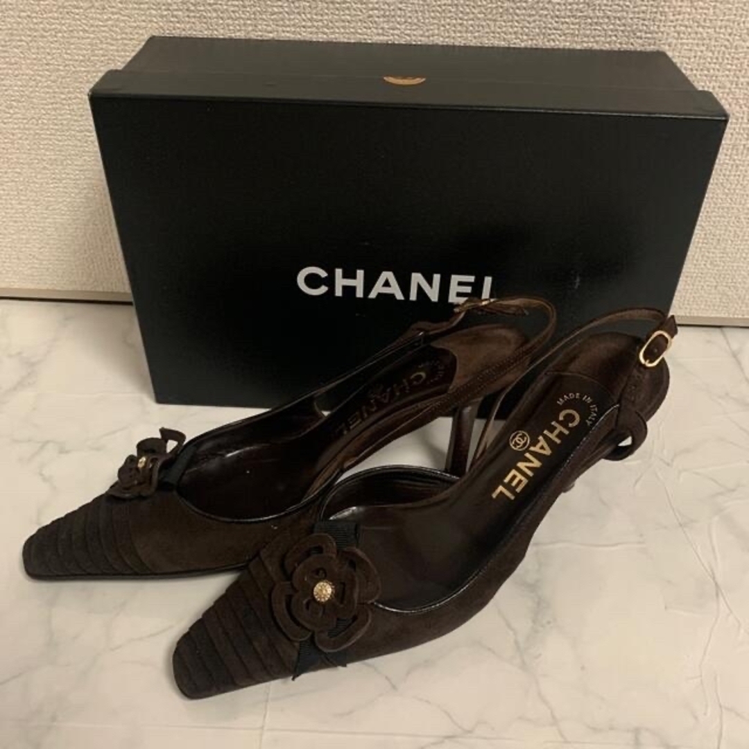 CHANEL(シャネル)のCHANEL ブラウンヒールパンプス レディースの靴/シューズ(ハイヒール/パンプス)の商品写真