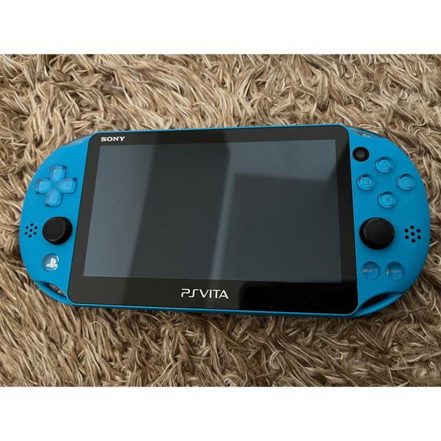 PSVITA 本体　PCH-2000ホワイト　充電器　ソフト付き