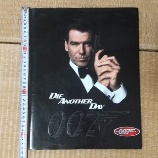 映画 007 DIE ANOTHER DAY パンフレット 2003年3/8発行(アート/エンタメ/ホビー)