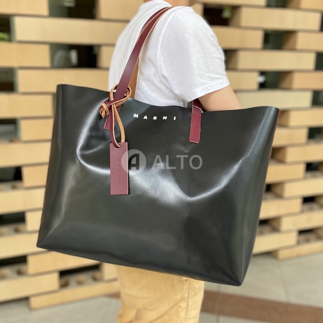 MARNI マルニ トートバッグ SHMQ0010A0P3572 MARNI マルニ トートバッグ SHMQ0010A0P3572