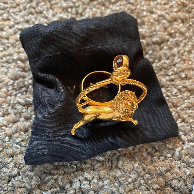GIVENCHY(ジバンシィ)のGIVENCHY 獅子座（ゴールド・シトリン）リング レディースのアクセサリー(リング(指輪))の商品写真