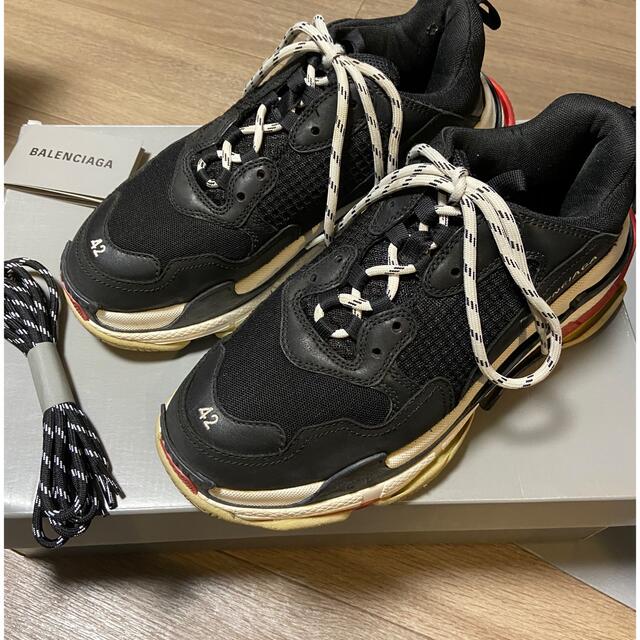 BALENCIAGA triple s ブラック 42