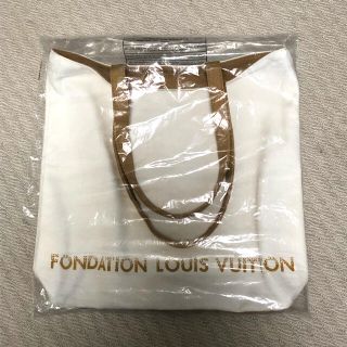 ルイヴィトン(LOUIS VUITTON)の【新品】フォンダシオンルイヴィトン　トートバッグ　白(トートバッグ)