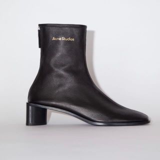 アクネ(ACNE)の【専用】Acne Studios  ロゴ入りレザーブーツ  BLACK(ブーツ)