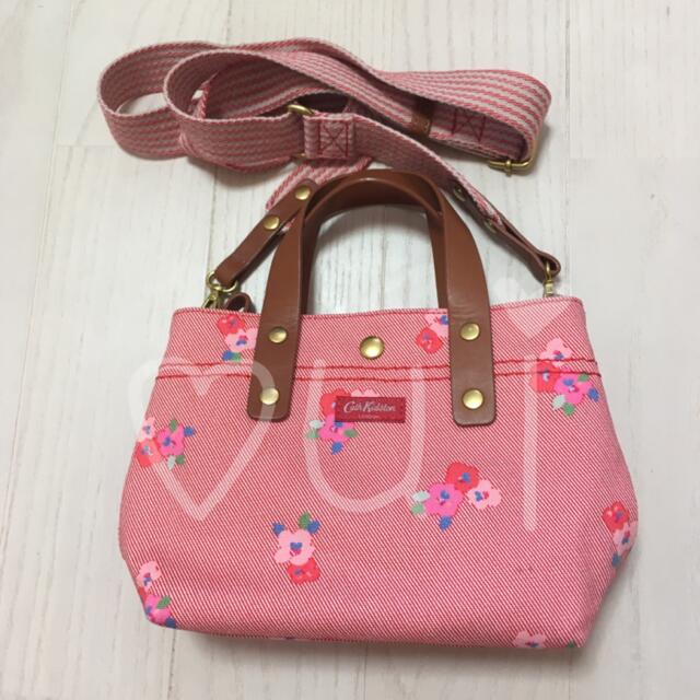 Cath Kidston(キャスキッドソン)のミニ ショルダーバッグ キャスキッドソン 花柄 クロスボディ レディースのバッグ(ショルダーバッグ)の商品写真