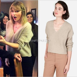 アーバンアウトフィッターズ(Urban Outfitters)のEverlane taylor Swift着用ニット(ニット/セーター)