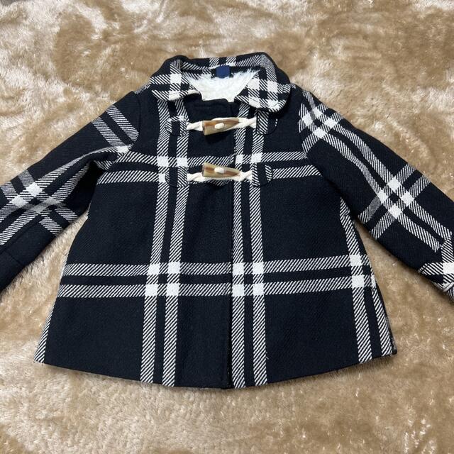 babyGAP(ベビーギャップ)のGAP ボアコート　黒チェック キッズ/ベビー/マタニティのベビー服(~85cm)(ジャケット/コート)の商品写真