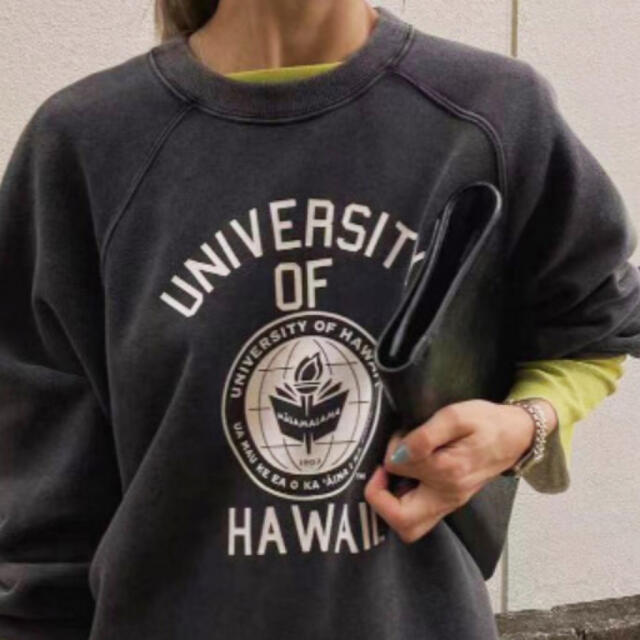 Ameri VINTAGE(アメリヴィンテージ)のAmeri◆AMERI HAWAII COLLEGE TOP ネイビー レディースのトップス(トレーナー/スウェット)の商品写真