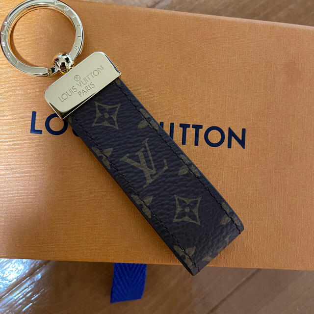 LOUIS VUITTON(ルイヴィトン)のルイヴィトン  キーリング　ポルト　クレ. ドラゴンヌ　新品 レディースのファッション小物(キーホルダー)の商品写真