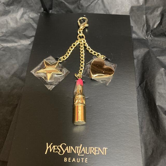 イヴ・サンローラン正規品 人気チャームネックレス 新品革紐付き イヴ・サンローラン正規品 人気チャームネックレス 新品革紐付き