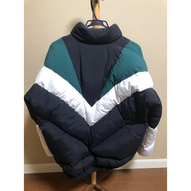 FILA ダウンジャンパー BTS V 着用