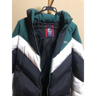 FILA ダウンジャンパー BTS V 着用