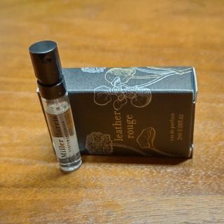 ミラーハリス レザールージュ 2ml(香水(女性用))