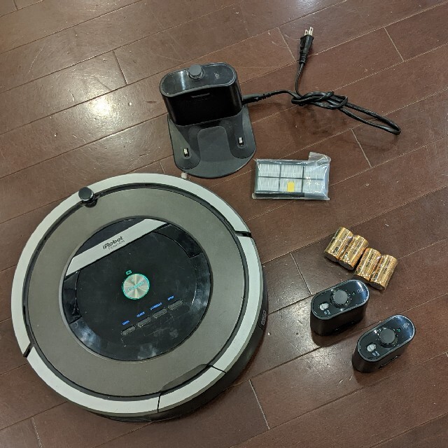 iRobot(アイロボット)のルンバ870　本体　動作確認済♪ スマホ/家電/カメラの生活家電(掃除機)の商品写真