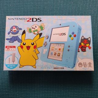 ニンテンドー2DS(ニンテンドー2DS)のニンテンドー2DS ポケットモンスター サン・ムーン【ライトブルー】(携帯用ゲーム機本体)