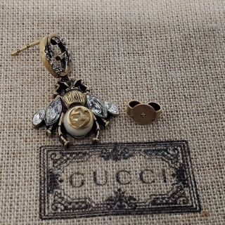 Gucci - 【超レア現行美品】インターロッキングG付き ビー（ハチ