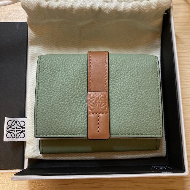 値段が激安 LOEWE - 新品本物 ロエベ トライフォールド ウォレット