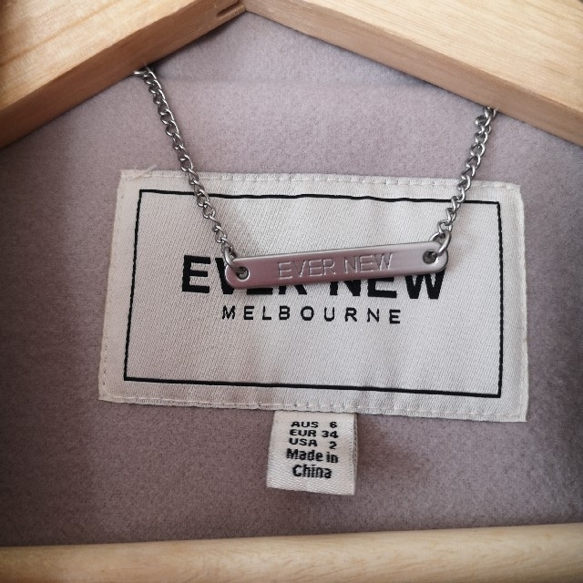 EVERNEW(エバニュー)のレディース　きれいめコート　エバーニュー　ever new　オフィスカジュアル レディースのジャケット/アウター(ピーコート)の商品写真