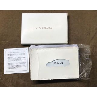 トヨタ(トヨタ)の【大幅値下げ】★非売品★ PRIUS 本革製　パスケース　未使用品🎵(名刺入れ/定期入れ)