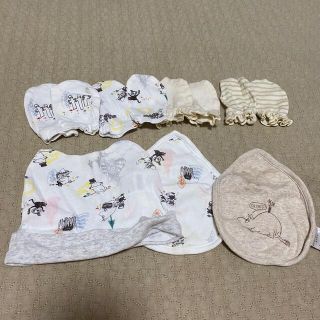 トイザラス(トイザらス)の【未使用あり】新生児 スタイ ミトン 帽子 ムーミン よだれかけ(ベビースタイ/よだれかけ)