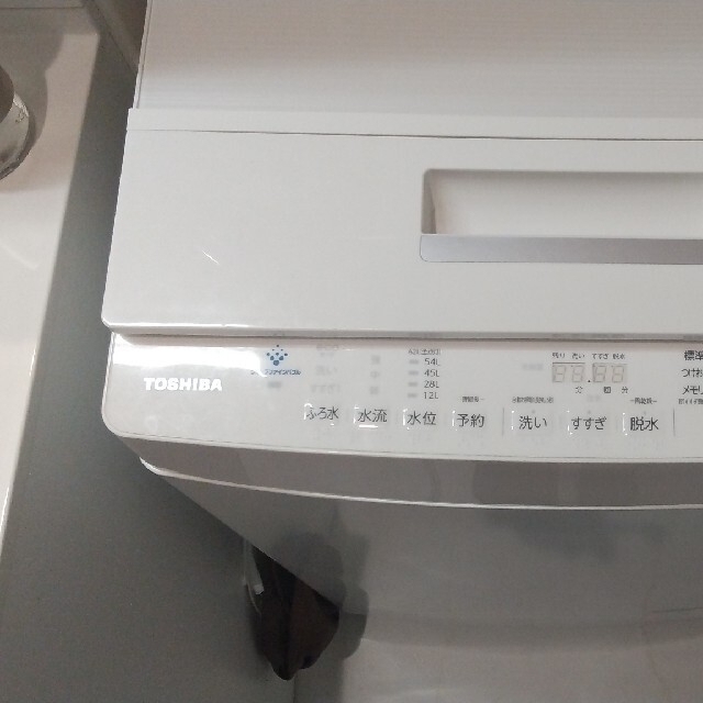 東芝(トウシバ)の【延長！】21日までの出品 TOSHIBA 全自動洗濯機 AW-8D7 8kg スマホ/家電/カメラの生活家電(洗濯機)の商品写真