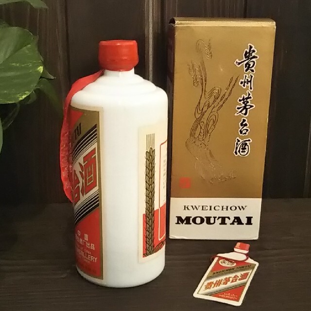 貴州茅台酒 天女ラベル 0.54L 53% 箱付 未開栓 古酒 1060g 食品/飲料/酒の酒(その他)の商品写真