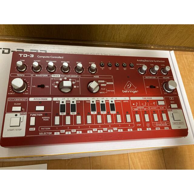 behringer TD-3 楽器の鍵盤楽器(キーボード/シンセサイザー)の商品写真