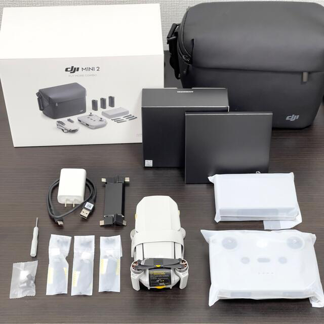 即納!最大半額!】 【超美品】【送料無料】DJI mini2 Fly More Combo