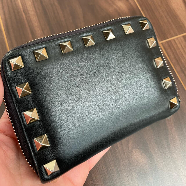 VALENTINO(ヴァレンティノ)のVALENTINO ロックスタッズ　財布　コインケース レディースのファッション小物(財布)の商品写真