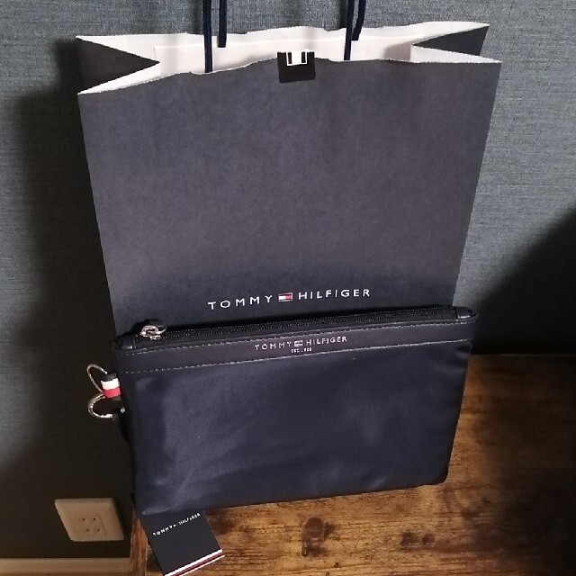 TOMMY HILFIGER(トミーヒルフィガー)のTOMMY HILFIGER　ナイロンポーチ　新品・未使用　ショッパー付き メンズのバッグ(その他)の商品写真