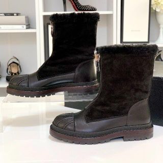 3495 シャネル スエード レザー ムートン センタージップ ショート