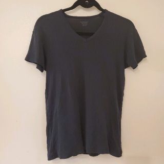 ユニクロ(UNIQLO)のUNIQLO ユニクロ VネックTシャツ Mサイズ(Tシャツ/カットソー(半袖/袖なし))