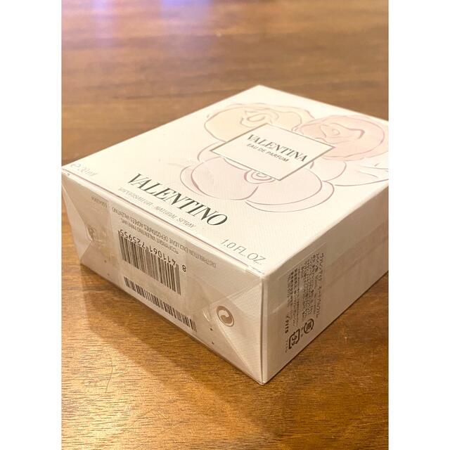 VALENTINO(ヴァレンティノ)のリン様専用★ヴァレンティノ★オーデパルファム30ml コスメ/美容の香水(香水(女性用))の商品写真