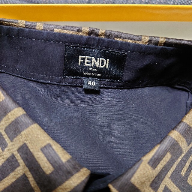 FENDI(フェンディ)の【takuto様専用】FENDI シャツ（Shirt）　黒 メンズのトップス(シャツ)の商品写真