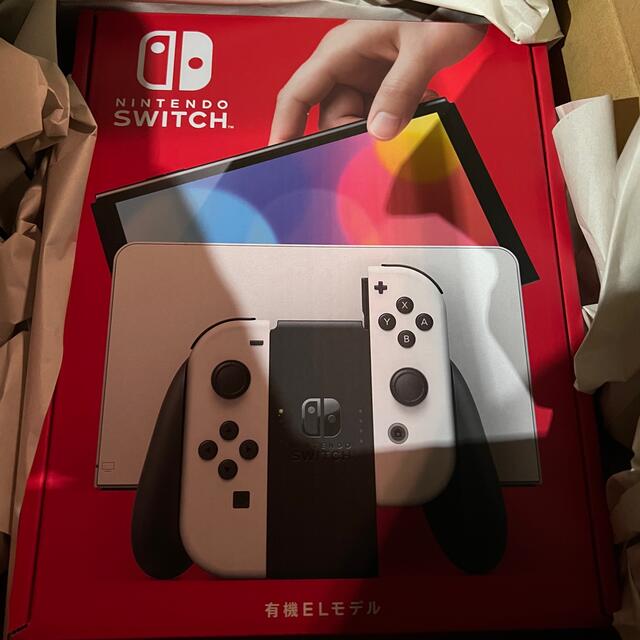 Nintendo Switch(ニンテンドースイッチ)の新品未開封 Switch 有機EL エンタメ/ホビーのゲームソフト/ゲーム機本体(家庭用ゲーム機本体)の商品写真