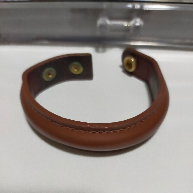 UNDERCOVER(アンダーカバー)のUNDERCOVER leather bracelet メンズのアクセサリー(ブレスレット)の商品写真