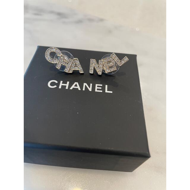 CHANELロゴピアス　レア