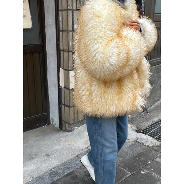 ZARA - Samoyed 90' Madam Fur Coat Golden Creamの通販 by ぬ｜ザラ ...