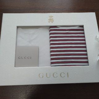 グッチ(Gucci)のスタイ　2枚(ベビースタイ/よだれかけ)