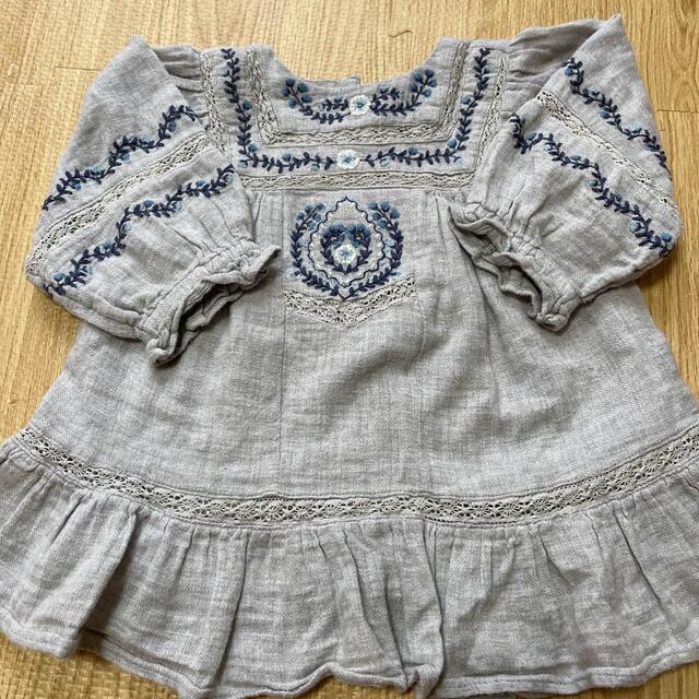 ZARA KIDS(ザラキッズ)のzaraベビー　刺繍ワンピース キッズ/ベビー/マタニティのベビー服(~85cm)(ワンピース)の商品写真