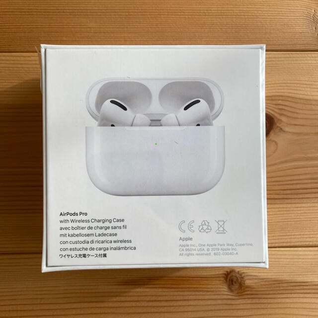 Apple(アップル)の【新品未開封】AirPods Pro エアポッズ プロ MWP22J/A スマホ/家電/カメラのオーディオ機器(ヘッドフォン/イヤフォン)の商品写真