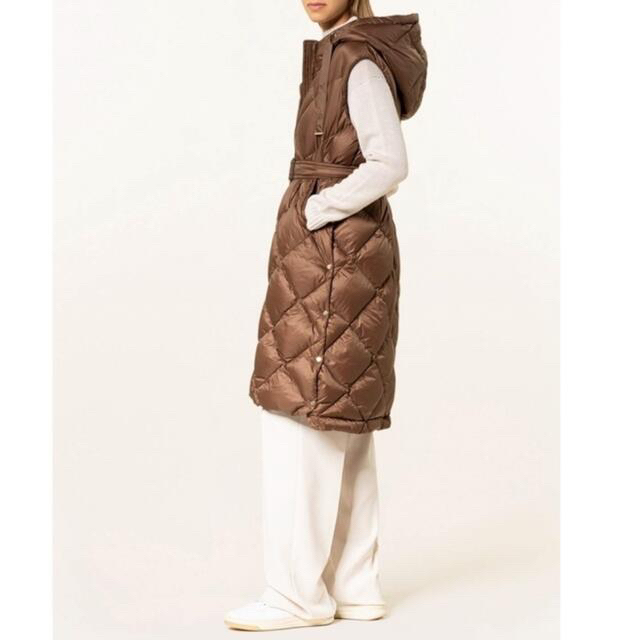 Max Mara(マックスマーラ)のたま様専用 レディースのジャケット/アウター(ダウンベスト)の商品写真