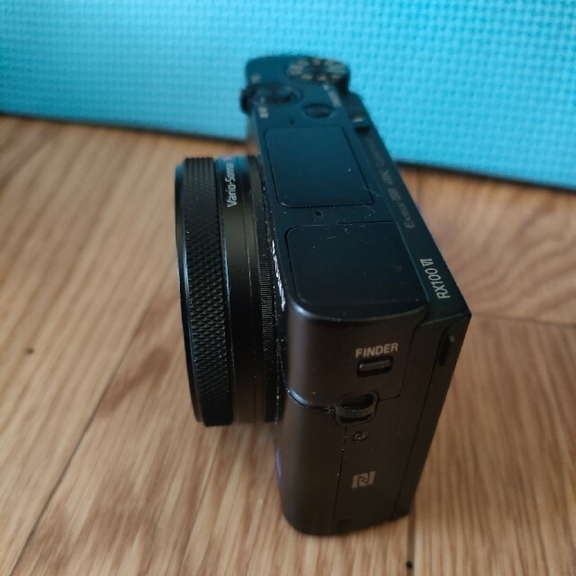 SONY(ソニー)のSONY  Cyber-Shot RX DSC-RX100MⅥ スマホ/家電/カメラのカメラ(コンパクトデジタルカメラ)の商品写真