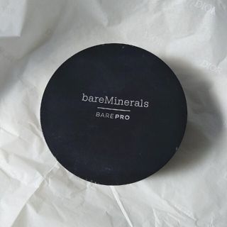 ベアミネラル(bareMinerals)のベアミネラル ベアプロ パウダーファンデーション ゴールデンアイボリー 08(ファンデーション)