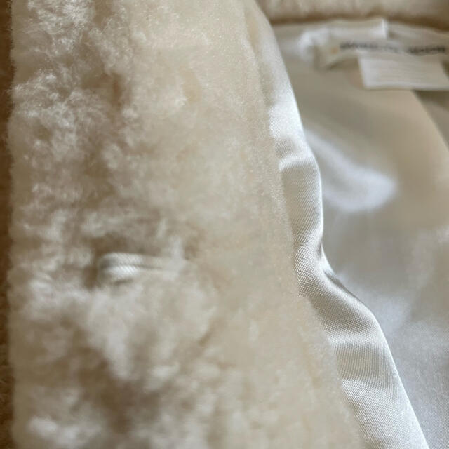 MARILYN MOON(マリリンムーン)の【マリリンムーン】ラム　ノーカラーコート レディースのジャケット/アウター(毛皮/ファーコート)の商品写真