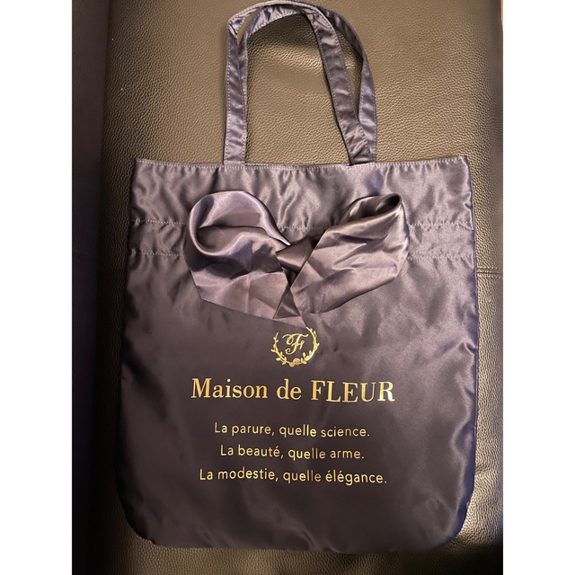 Maison de FLEUR(メゾンドフルール)の美品！ MaisondeFLEUR メゾンドフルール リボン トートバック レディースのバッグ(トートバッグ)の商品写真