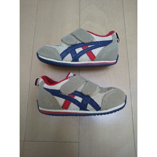 asics(アシックス)のさくら様専用☆アシックス☆13.0cm キッズ/ベビー/マタニティのキッズ靴/シューズ(15cm~)(スニーカー)の商品写真