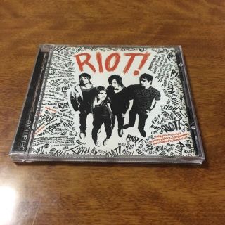 2枚セット!　RIOT!(ポップス/ロック(洋楽))