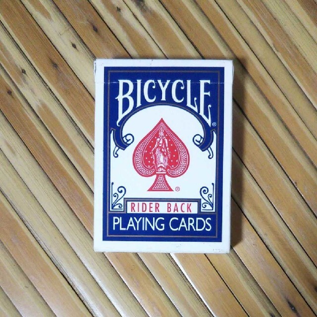 BICYCLE バイシクル トランプ    PLAYING CARDS  青 エンタメ/ホビーのテーブルゲーム/ホビー(トランプ/UNO)の商品写真